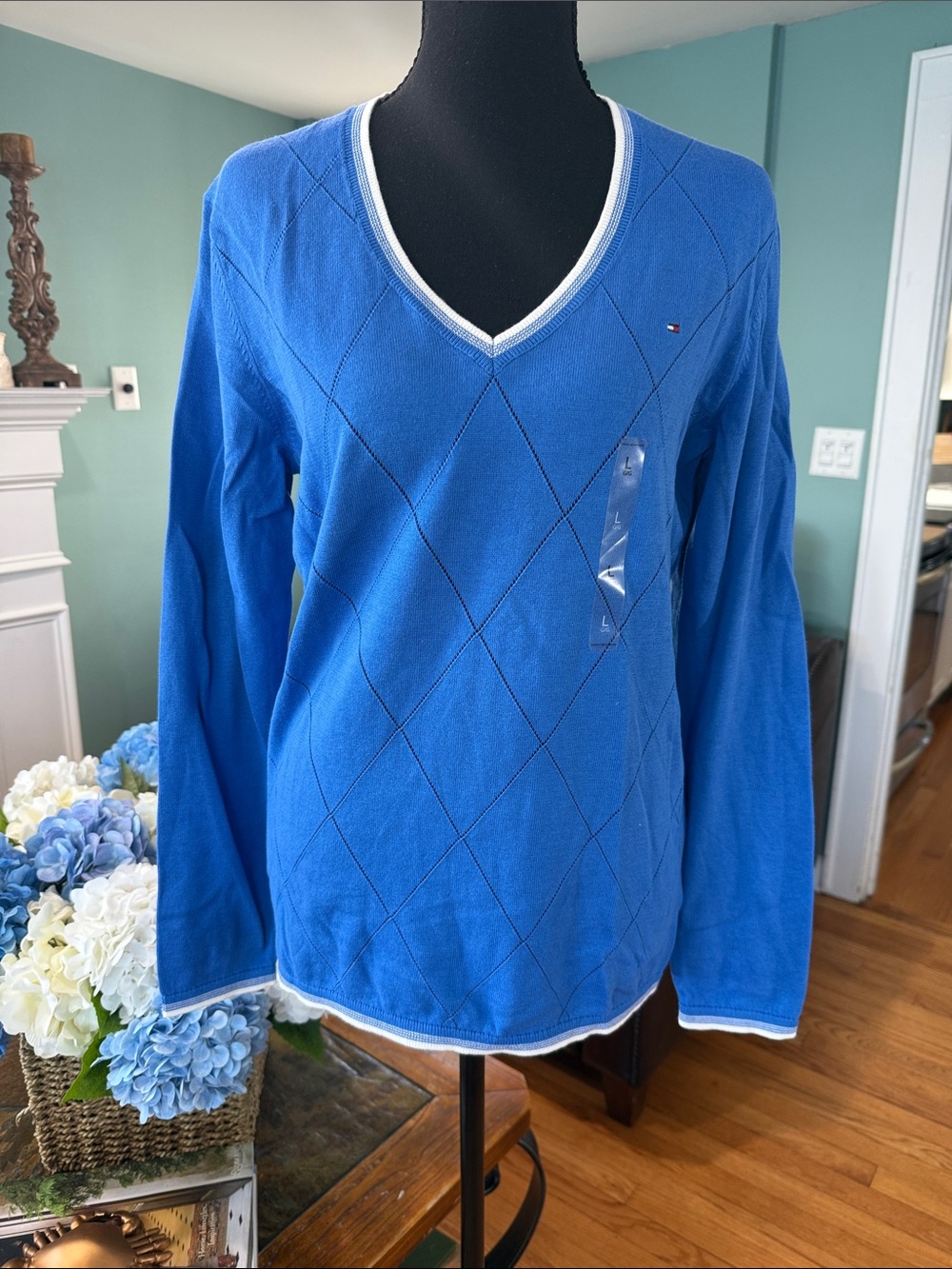 Tommy Hilfiger Royal Blue V-Neck Diamond Knit Sweater 100% Cotton